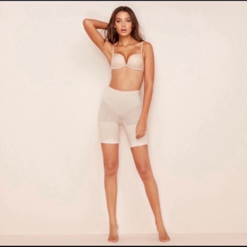 NIB SPANX Power Nude Short